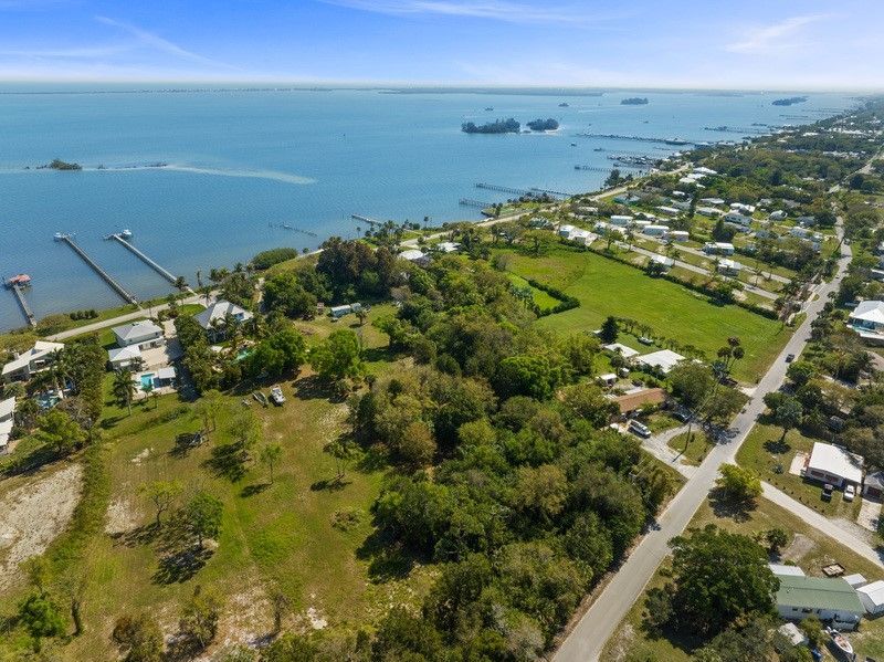 13095 N Indian River Drive, Sebastian, FL 32958 Photo