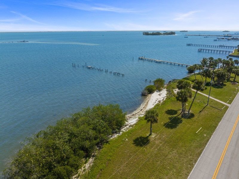 13095 N Indian River Drive, Sebastian, FL 32958 Photo