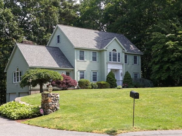 17 James Ave, Middleton, MA 01949