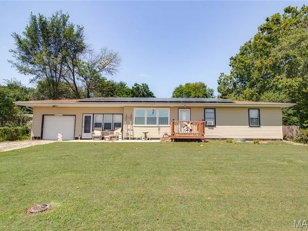 117 S Hamilton Street , Otterville, IL 62052