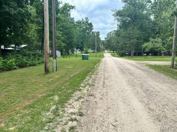 3527 Vandalia Dr , Iron Mountain, MO 63624