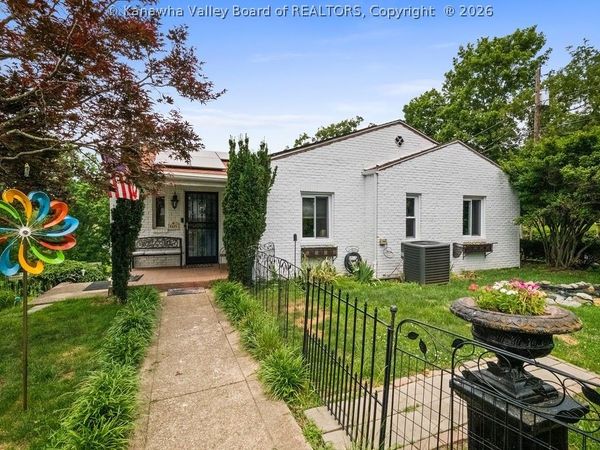 1521 Clark Road, Charleston, WV 25314