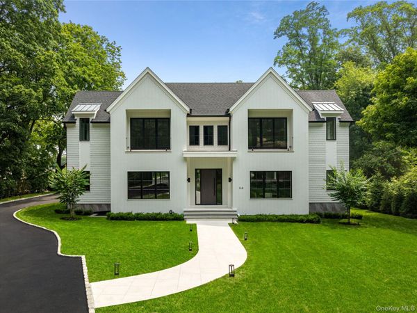 110 Dogwood Avenue, Roslyn Harbor, NY 11576
