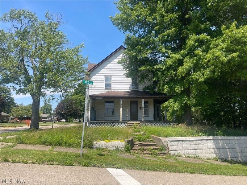 151 3rd Street NW, Strasburg, OH 44680 Photo 2
