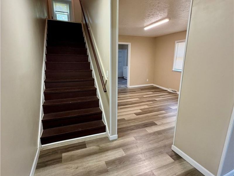 112 N Clover Avenue , Niles, OH 44446 Photo 9