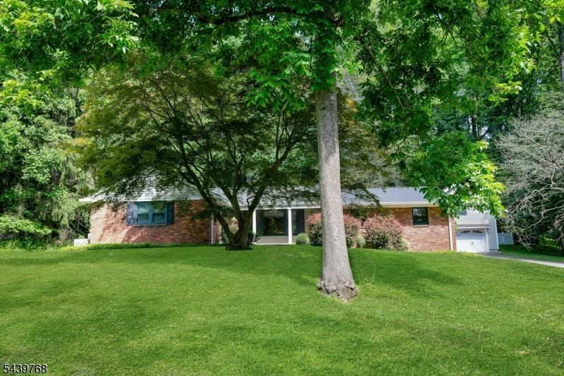 29 Dogwood Dr, Chester, NJ 07930 Main Photo
