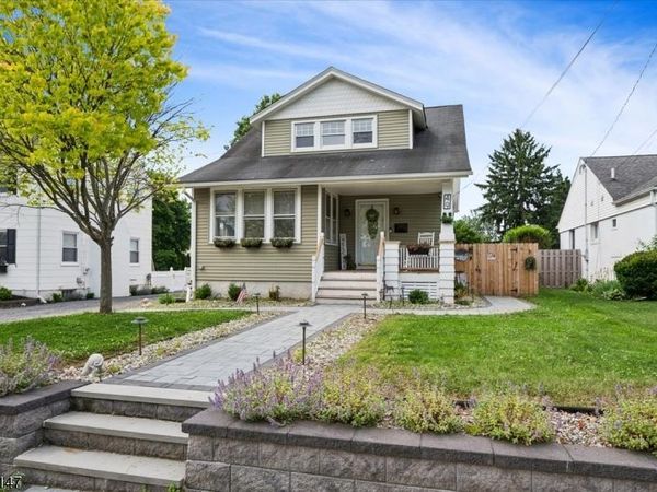 49 Pennsylvania Ave, Flemington, NJ 08822