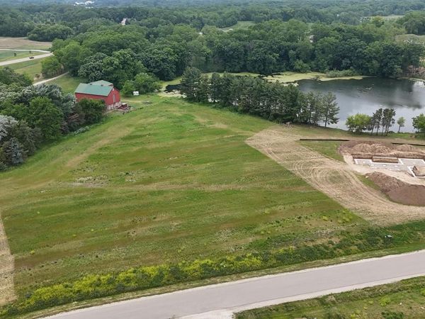 610 BEERE LANE, Burlington, WI 53105