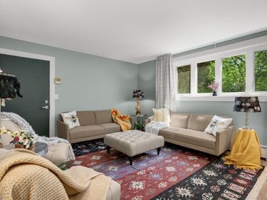 2301 Unity Avenue N, Golden Valley, MN 55422