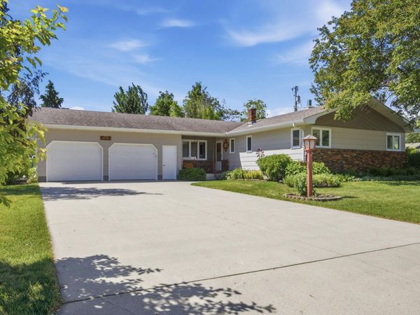 1032 2nd Street N, Casselton, ND 58012
