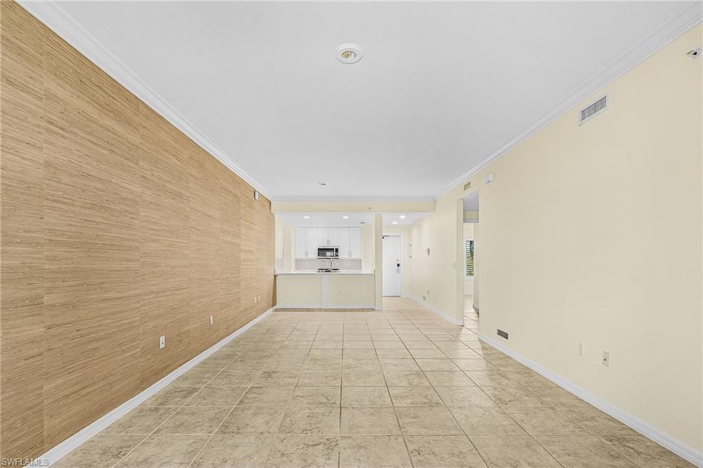 221 9th St S, Unit 301, Naples, FL 34102 Photo