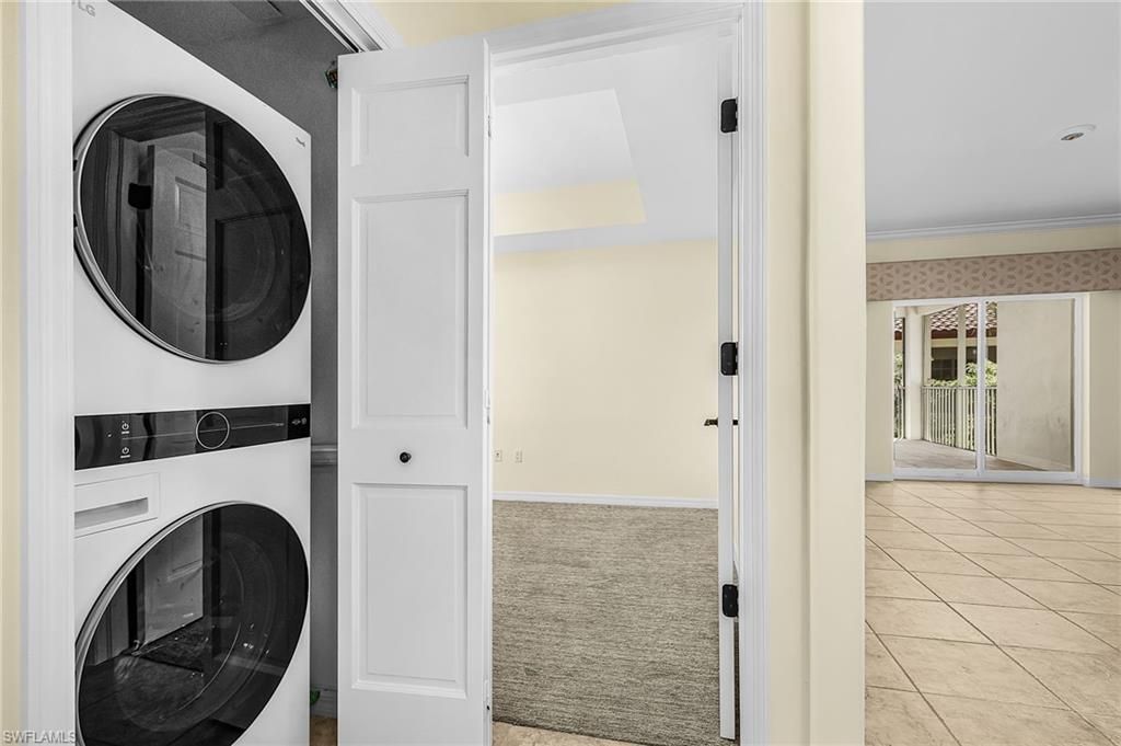 221 9th St S, Unit 301, Naples, FL 34102 Photo