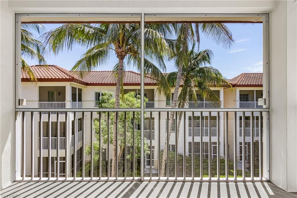 221 9th St S, Unit 301, Naples, FL 34102 Photo