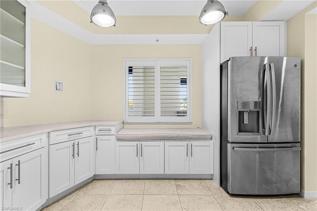 221 9th St S, Unit 301, Naples, FL 34102 Photo