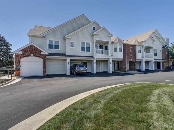 830 BEVERLEY DR, Unit 350, CHARLOTTESVILLE, VA 22911
