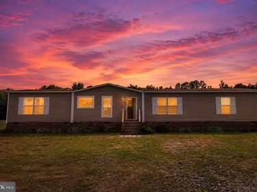 353 PLUNK TOWN ROAD , MONTROSS, VA 22520