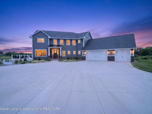 5384 Van Atta Road, Haslett, MI 48840