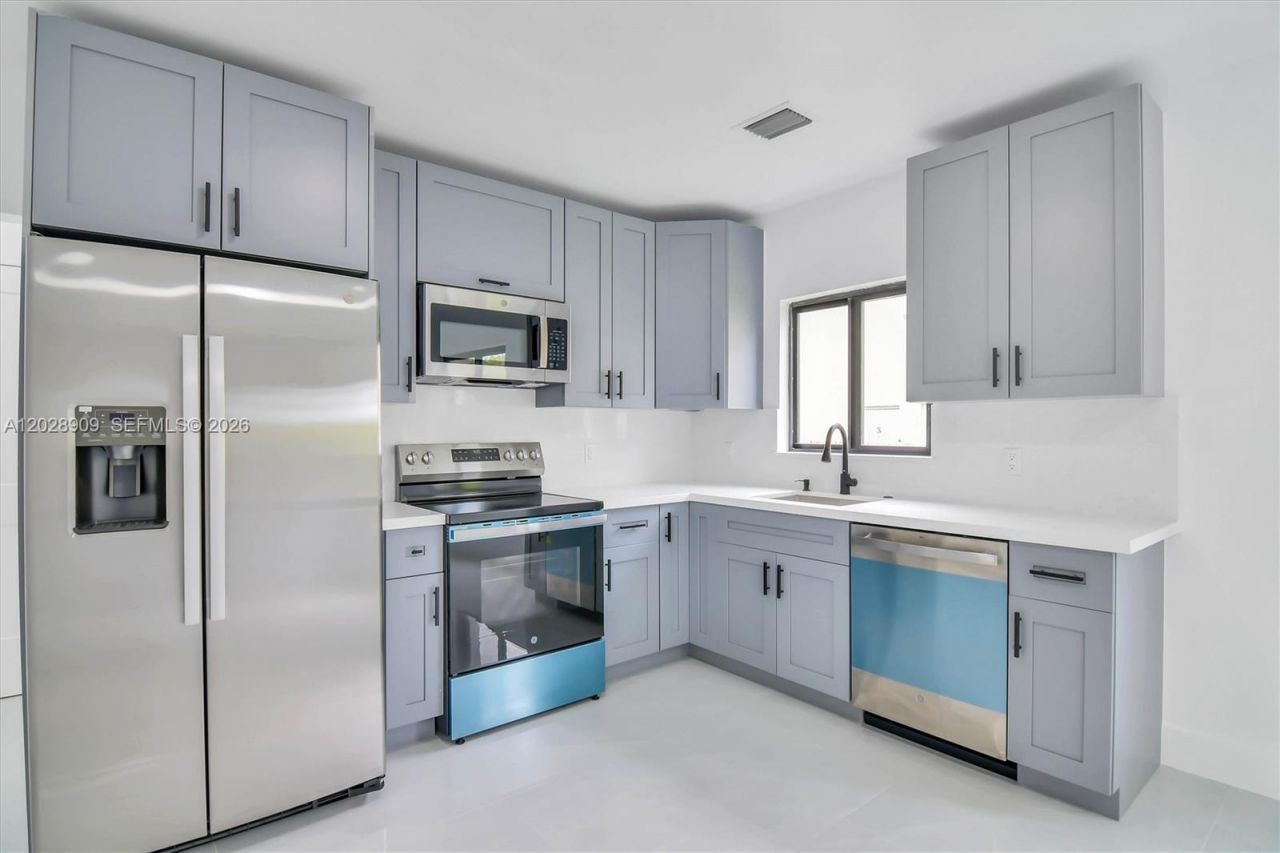 85 SW 30th Ave , Miami, FL 33135 Photo