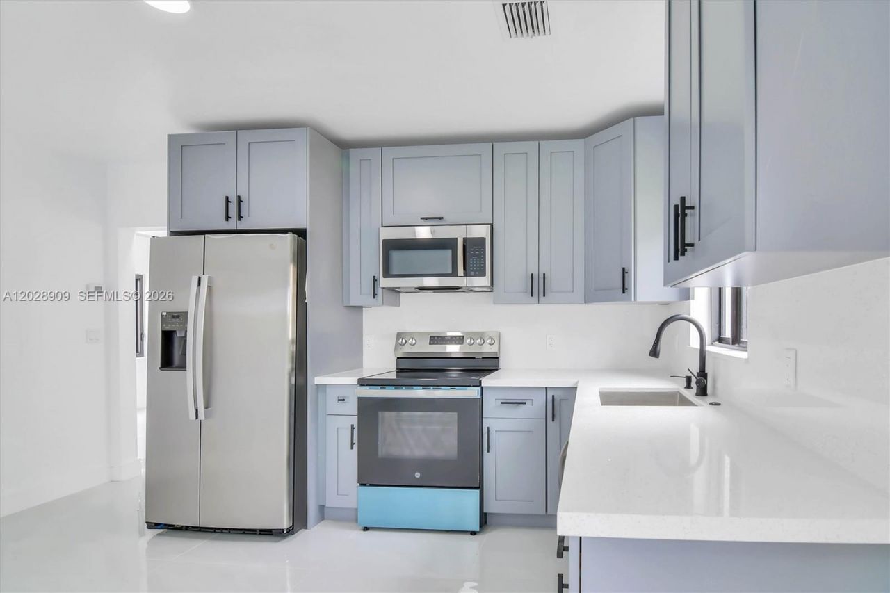 85 SW 30th Ave , Miami, FL 33135 Photo