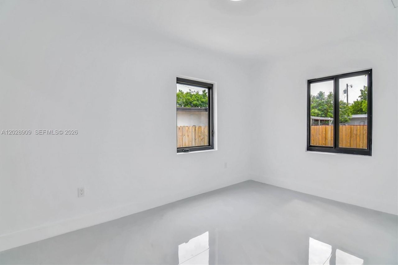 85 SW 30th Ave , Miami, FL 33135 Photo