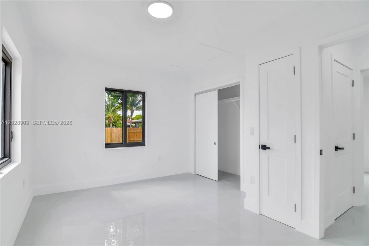 85 SW 30th Ave , Miami, FL 33135 Photo