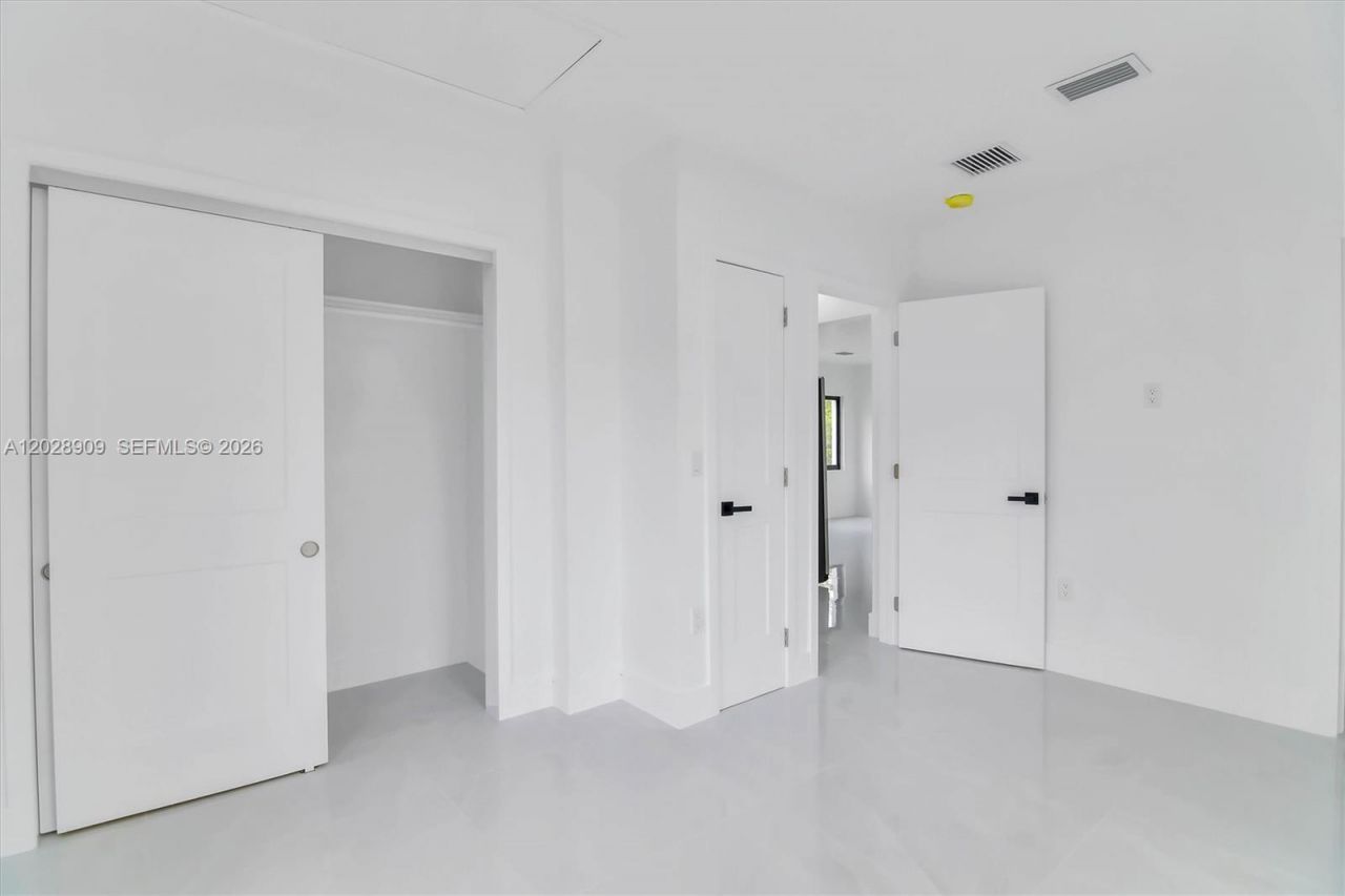 85 SW 30th Ave , Miami, FL 33135 Photo