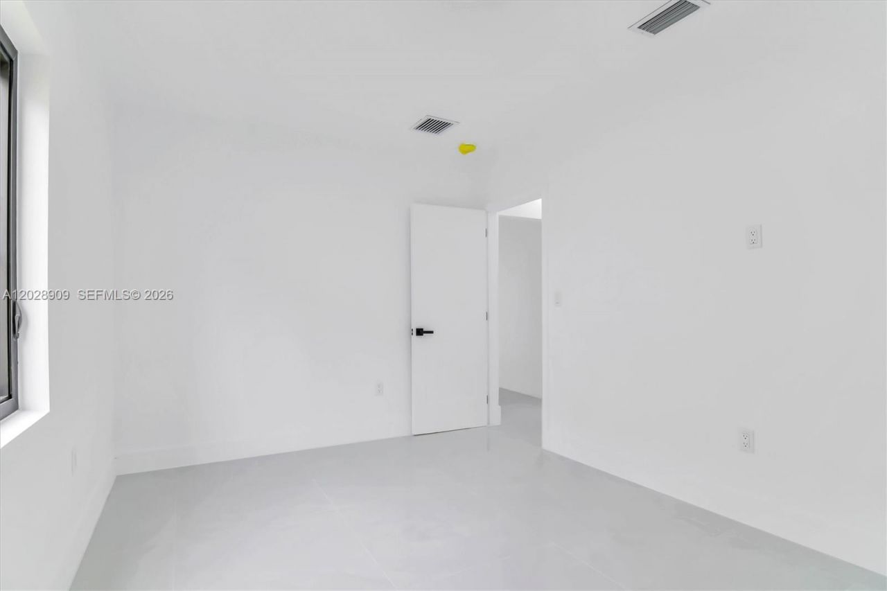 85 SW 30th Ave , Miami, FL 33135 Photo