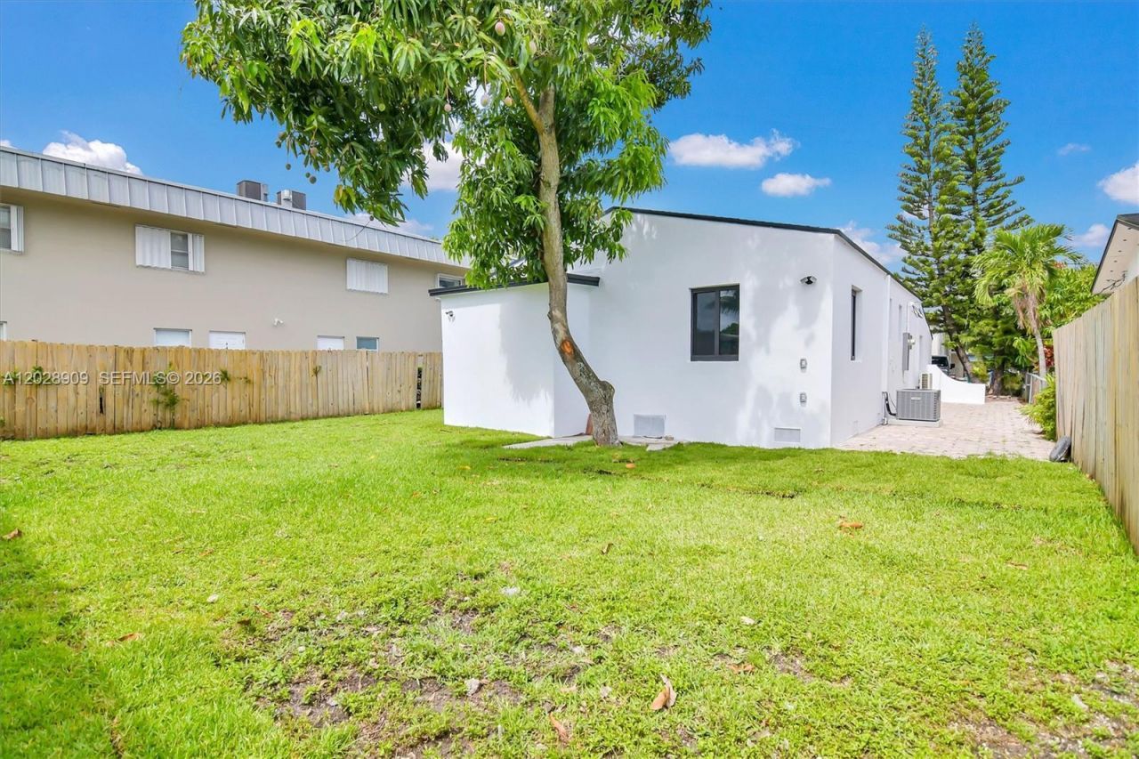85 SW 30th Ave , Miami, FL 33135 Photo