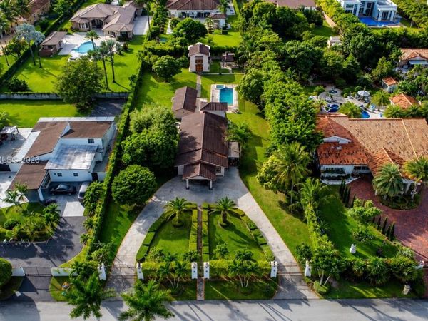 300 SW 123rd Ave, Miami, FL 33184