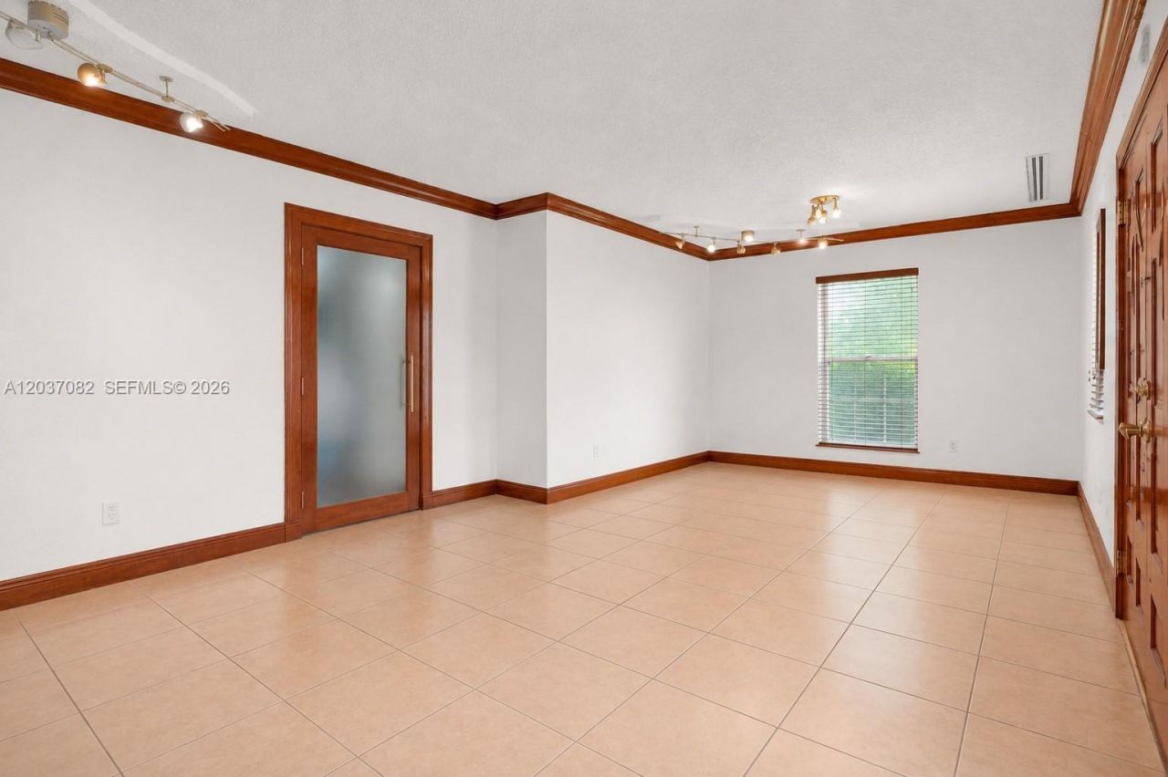 300 SW 123rd Ave, Miami, FL 33184 Photo
