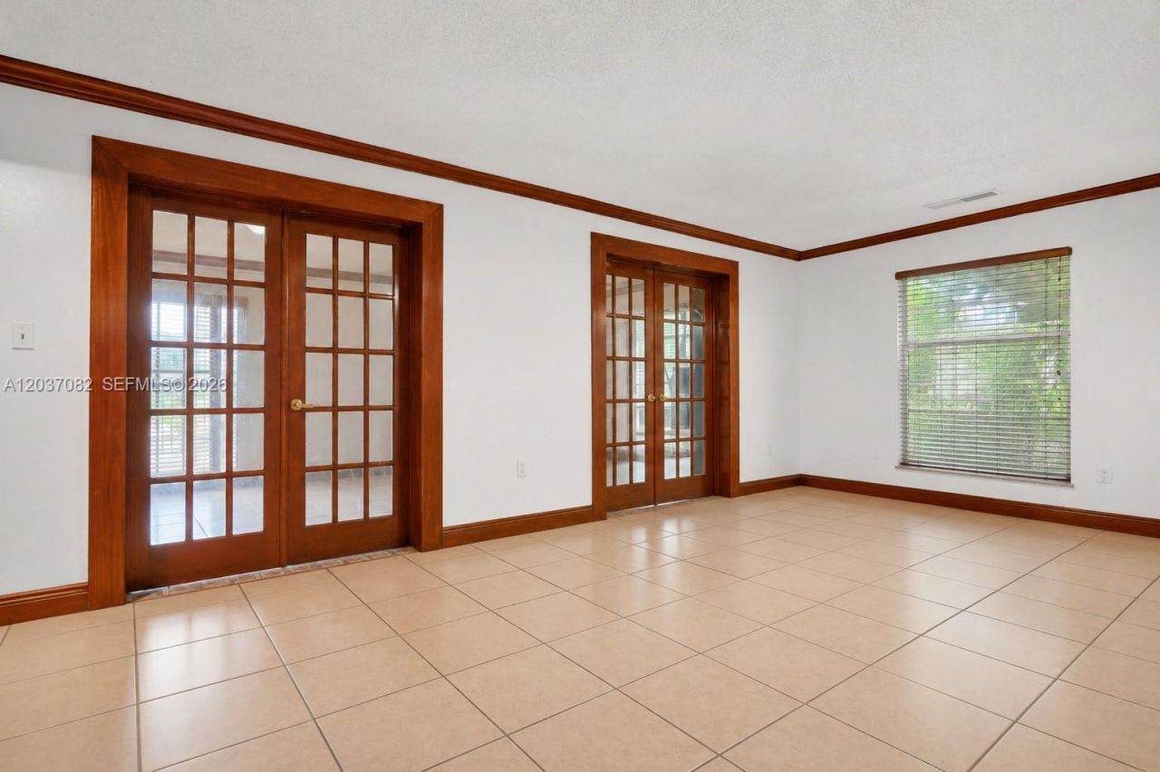 300 SW 123rd Ave, Miami, FL 33184 Photo