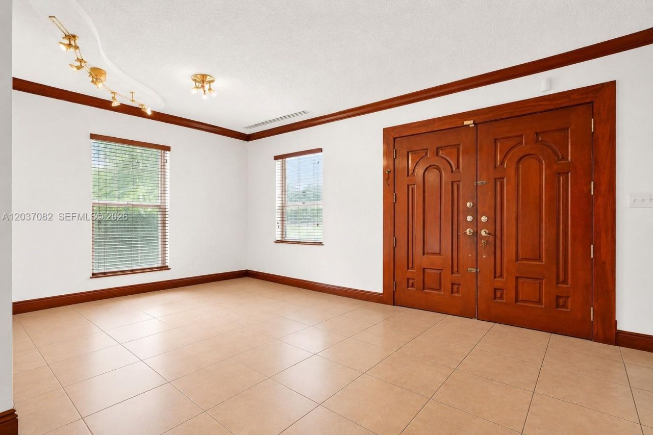 300 SW 123rd Ave, Miami, FL 33184 Photo
