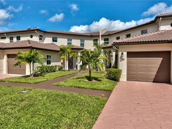 1100 Diamond CIR , Unit 1104, NAPLES, FL 34110