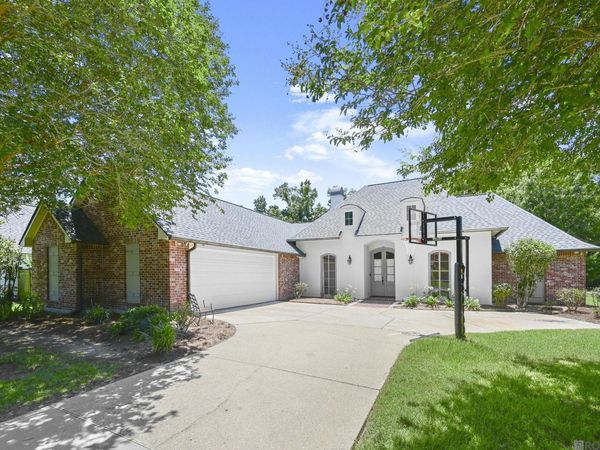 6042 Riverbrook Dr, Baton Rouge, LA 70820