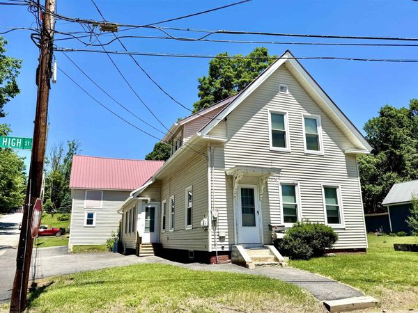 39 Chestnut Street, Tilton, NH 03276