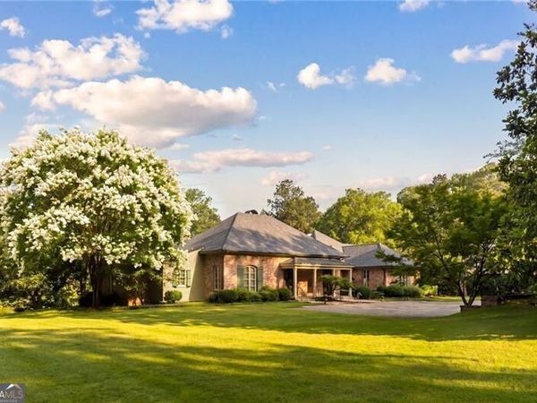 10180 Capps Ferry Road, Chattahoochee Hills, GA 30268