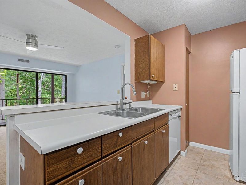 5981 Meadowcreek Drive, Unit 8, Miami Twp, OH 45150 Photo 13
