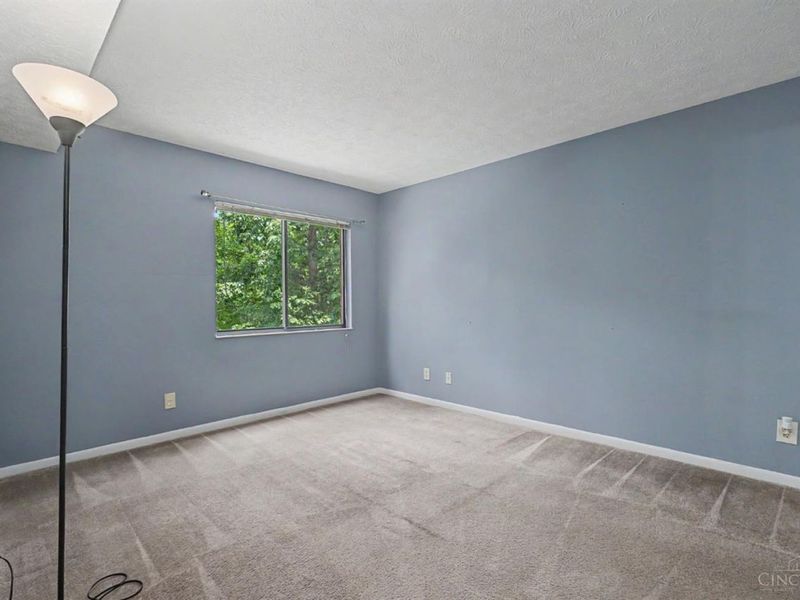 5981 Meadowcreek Drive, Unit 8, Miami Twp, OH 45150 Photo 18