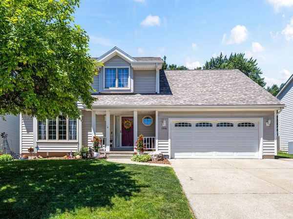 1948 NW 88th Court , Clive, IA 50325