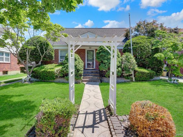 49 McAlester Avenue , Hicksville, NY 11801