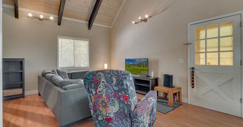 3045 Nevada Avenue, South Lake Tahoe, CA 96150 Photo