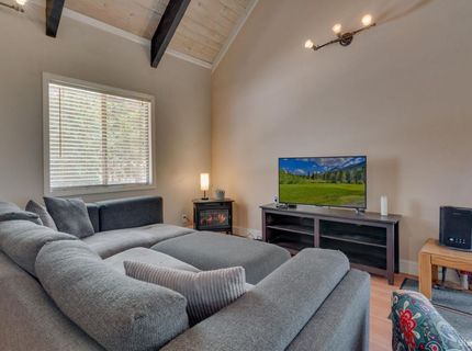 3045 Nevada Avenue, South Lake Tahoe, CA 96150 Photo