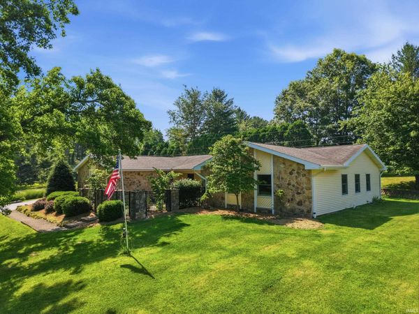 4045 S Gran Haven Drive, Bloomington, IN 47401
