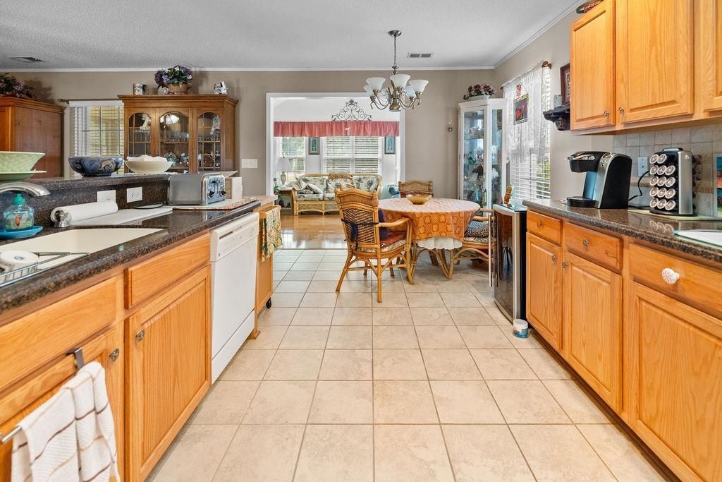 5801 Swift St. Photo 6