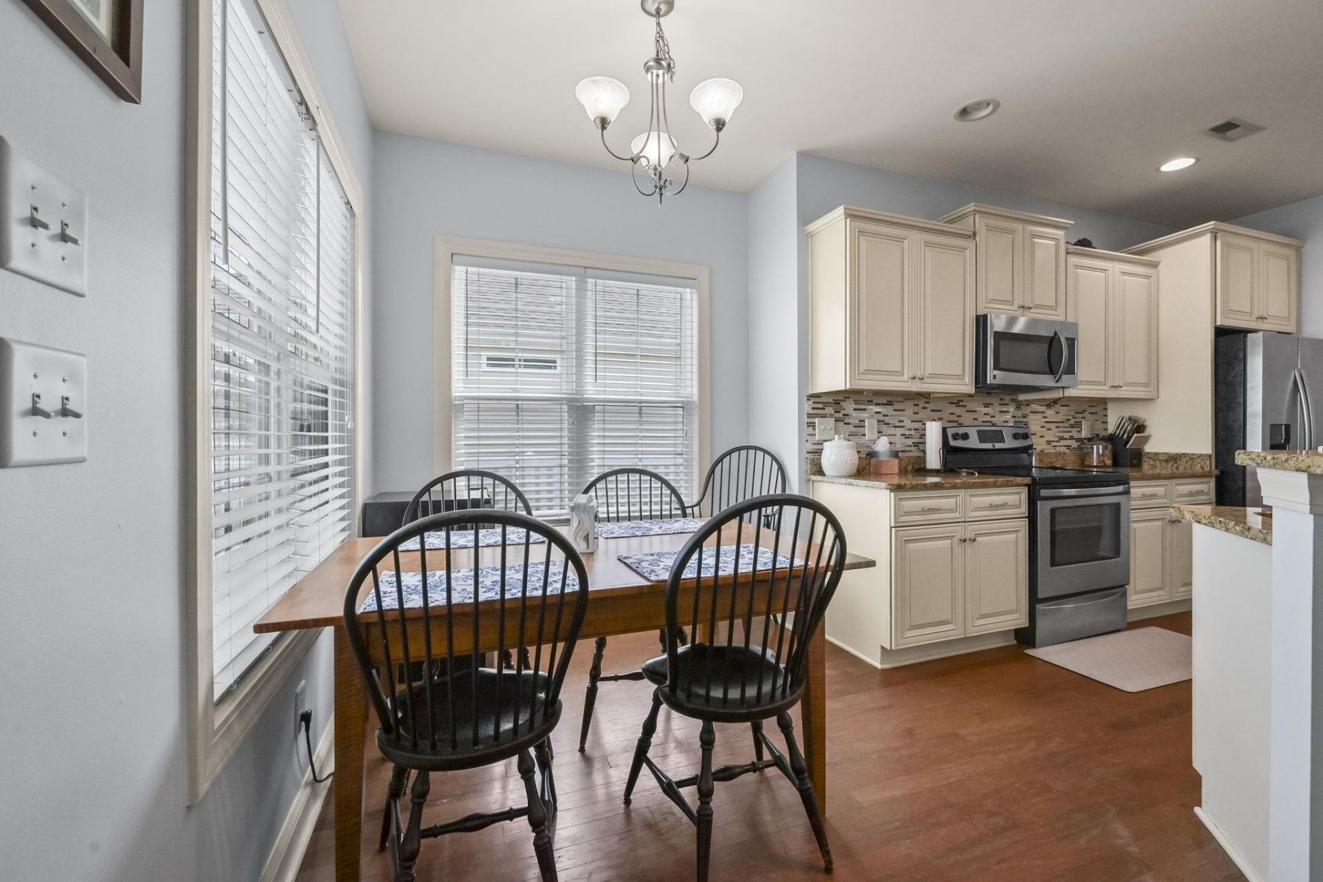 188 Dowenbury Dr. Photo 13