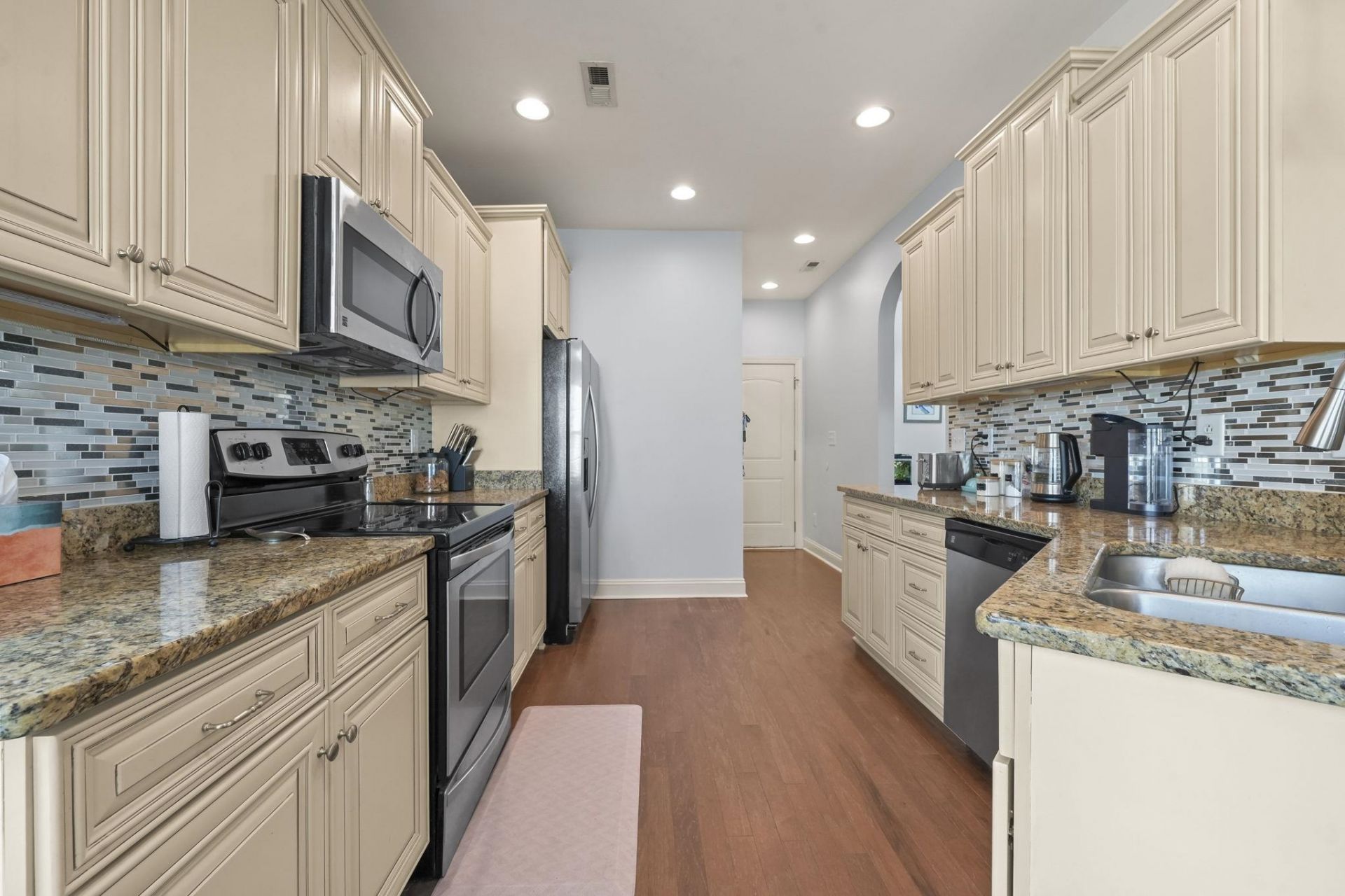 188 Dowenbury Dr. Photo 16