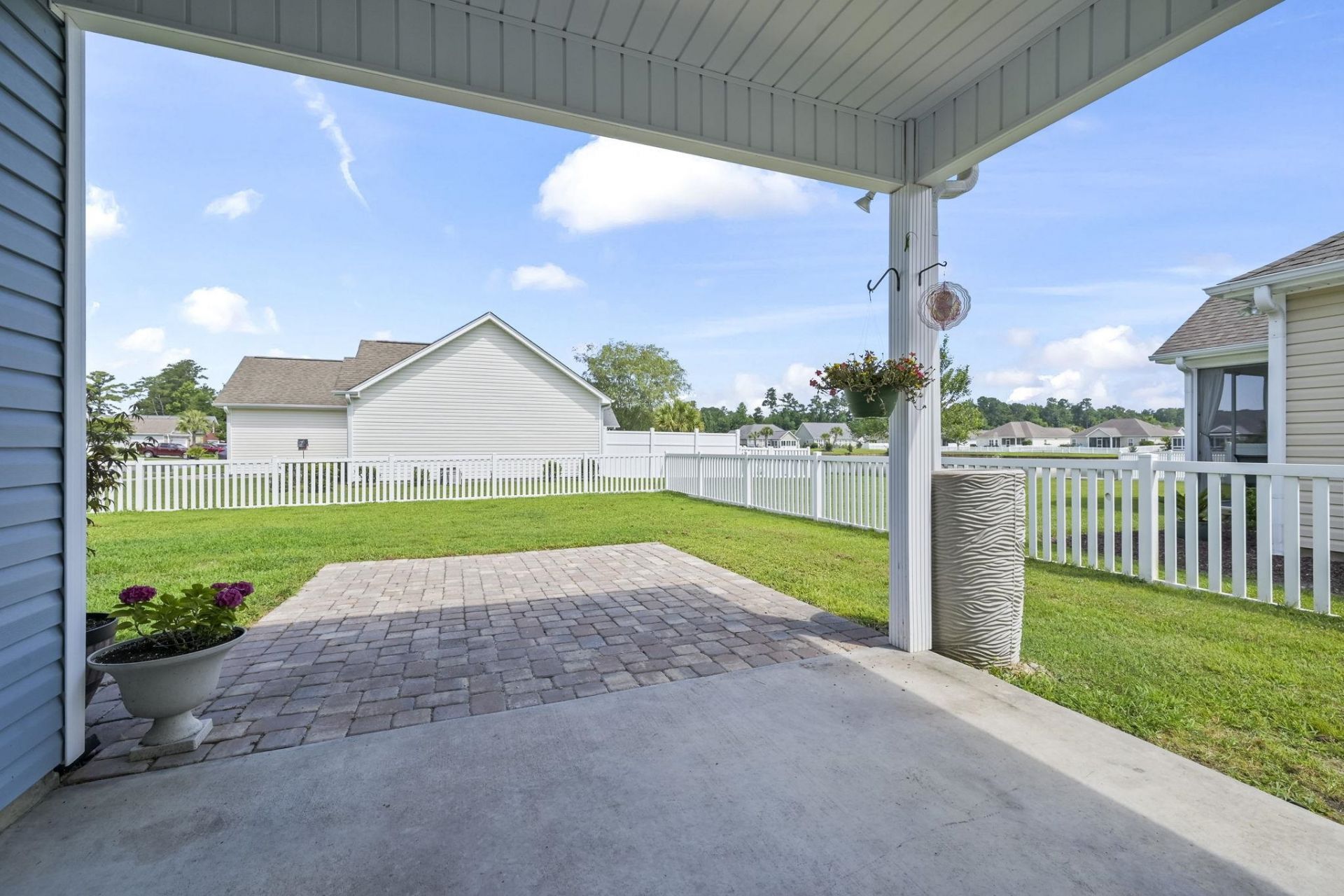 188 Dowenbury Dr. Photo 38