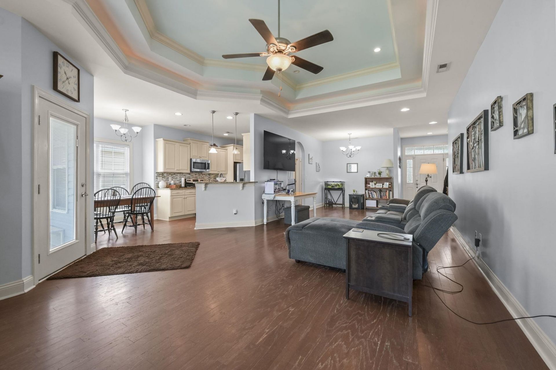 188 Dowenbury Dr. Photo 8