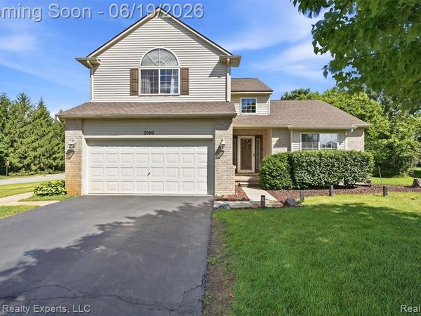 2100 Ore Creek Lane , Brighton Twp, MI 48114