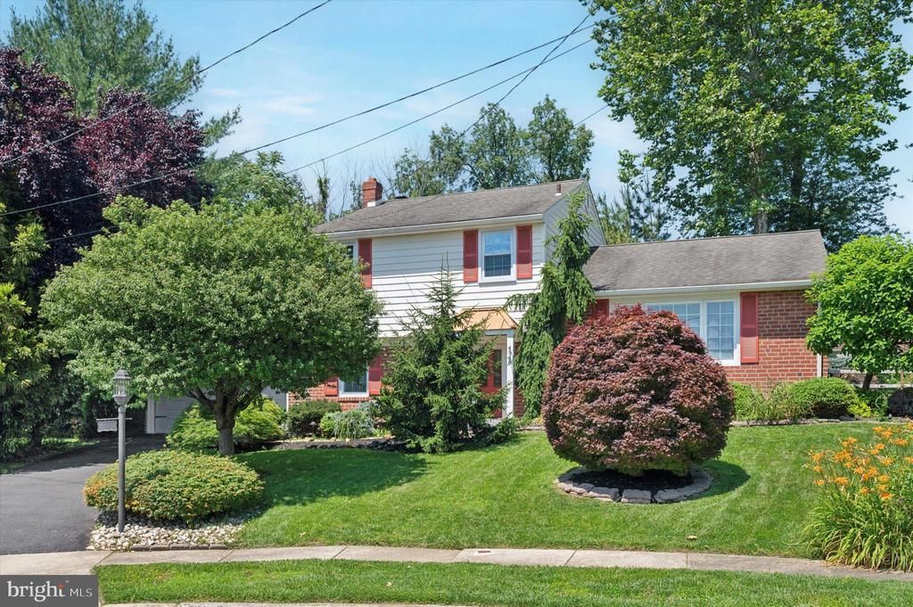 4946 JAMES PLACE , BROOKHAVEN, PA 19015